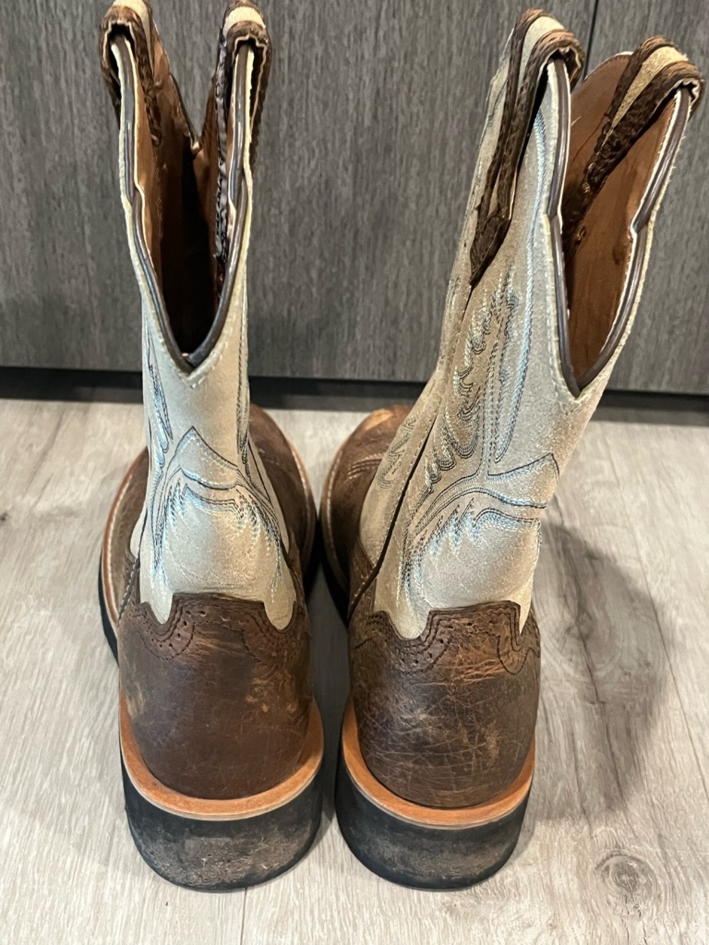 Ariat Brown and Cream Western Heeled Cowboy Boots - Picture 4 of 8